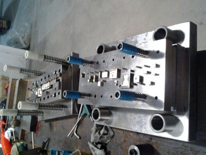 青田模具制造-12